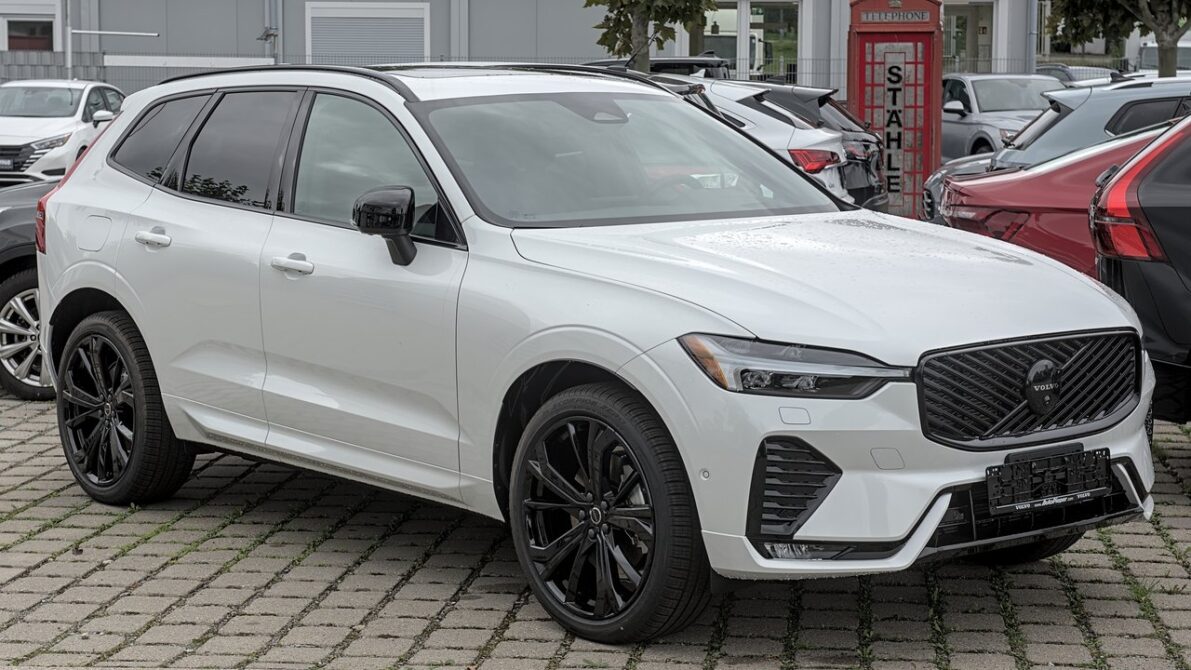 結局どっちがいい？XC60とハリアーの選び方