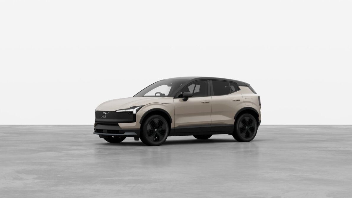 サンドデューンのボルボEX30 Cross Country